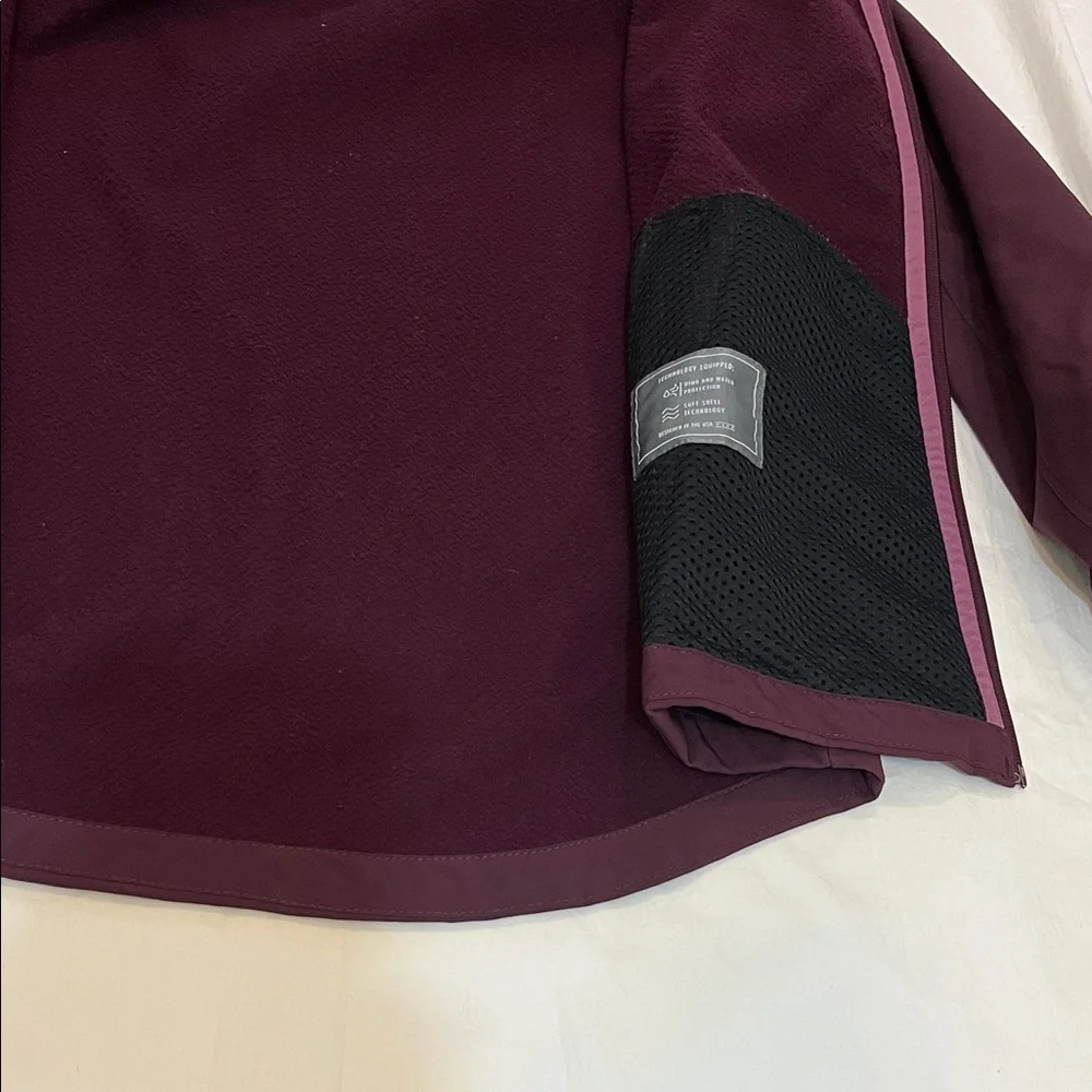 Ariat Woman’s Purple Performance Jacket - Picture 16 of 16